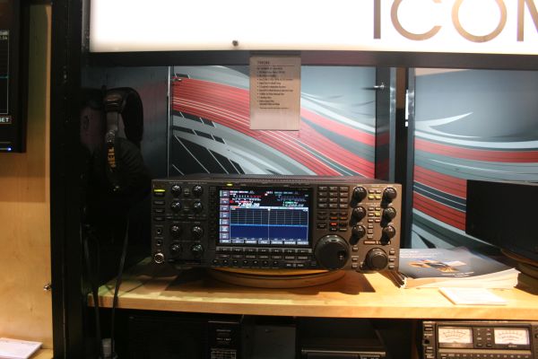 IC-7800