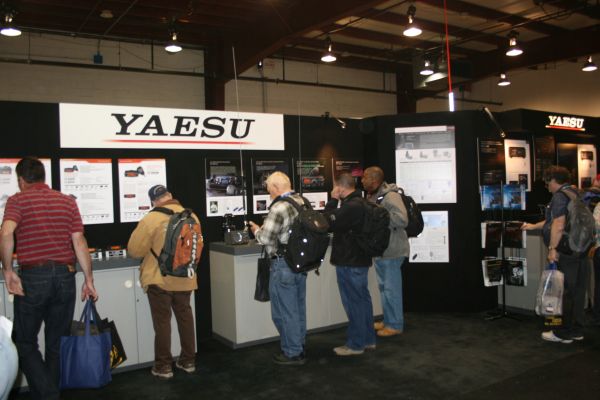 Standul Yaesu