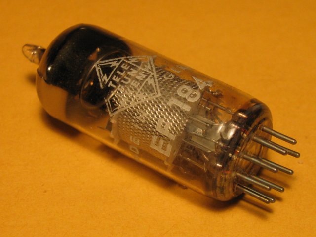 ef184telefunken6cmpentodarf.jpg